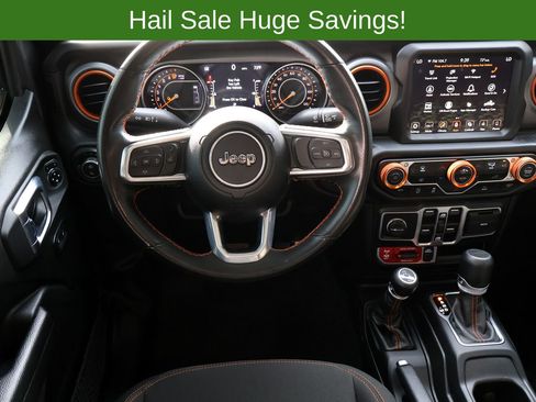 Used 2023 Jeep Gladiator Mojave AWD/4WD image 16