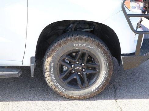 Used 2023 Chevrolet Silverado 1500 LT Trail Boss w/ Protection Package AWD/4WD image 9
