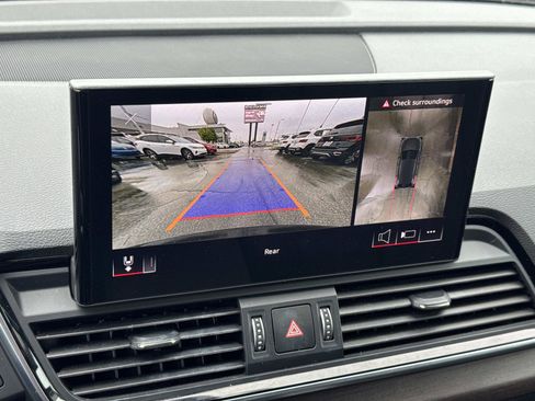 Used 2021 Audi Q5 Premium Plus w/ Premium Plus Package image 17