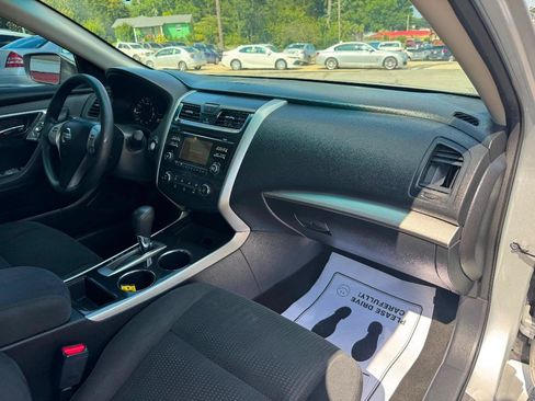 Used 2014 Nissan Altima 2.5 S w/ Display Audio Package FWD image 31