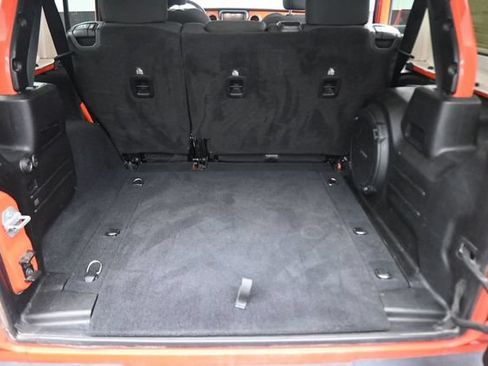 Used 2019 Jeep Wrangler Unlimited Rubicon AWD/4WD image 25
