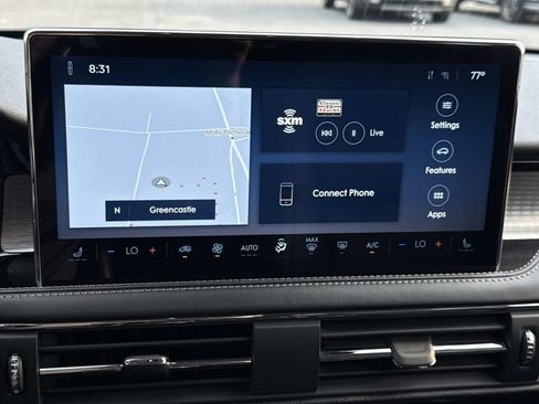 Used 2024 Lincoln Corsair AWD image 4