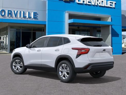 New 2026 Chevrolet Trax LS FWD image 3