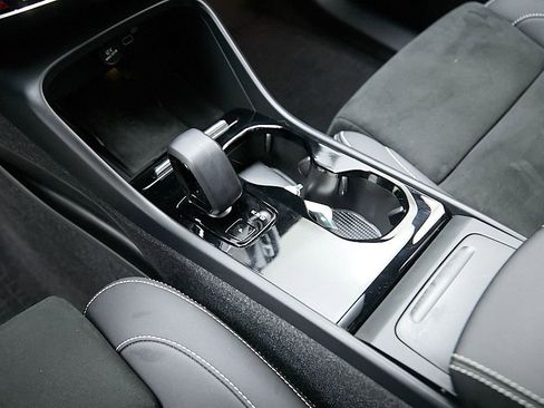 Certified 2023 Volvo XC40 Recharge Ultimate w/ Protection Package Premier image 16