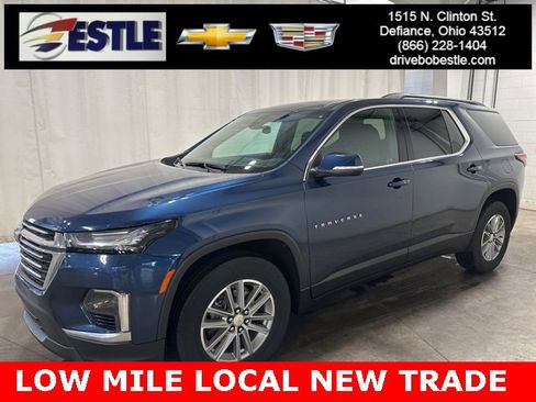 Used 2023 Chevrolet Traverse LT image 1