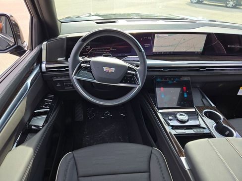 New 2026 Cadillac Escalade Luxury image 24