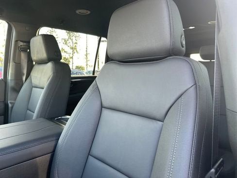 New 2026 Chevrolet Suburban LT w/ Comfort Package AWD/4WD image 11