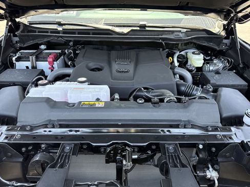 Used 2025 Toyota Tundra SR5 w/ SR5 Convenience Package image 31