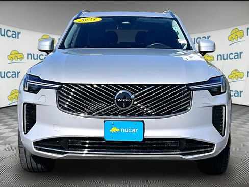 Used 2025 Volvo XC90 B6 Plus image 2