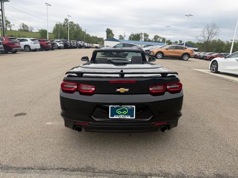 Used 2024 Chevrolet Camaro LT RWD image 5