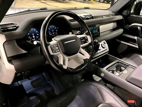 Used 2023 Land Rover Defender 110 SE image 8