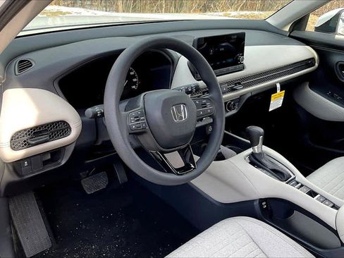 New 2026 Honda HR-V LX image 8