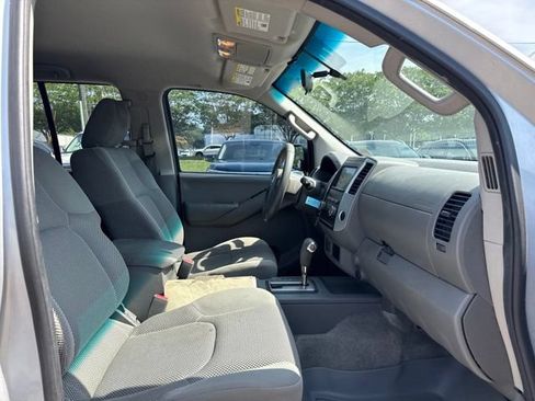 Used 2012 Nissan Frontier SV RWD image 15