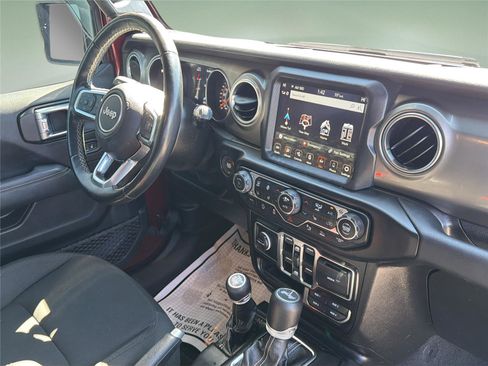 Used 2021 Jeep Wrangler Unlimited Sahara image 21