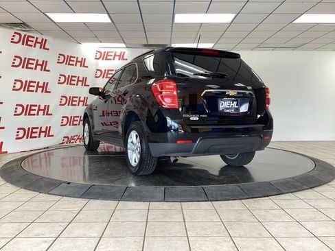 Used 2017 Chevrolet Equinox LT w/ Convenience Package AWD/4WD image 5
