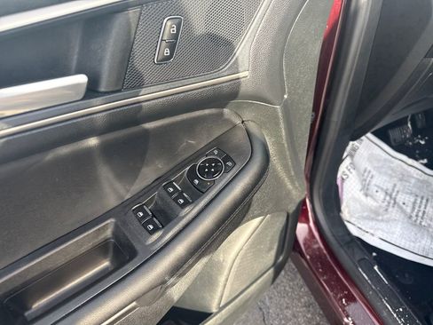 Used 2023 Ford Edge SEL w/ Convenience Package image 31