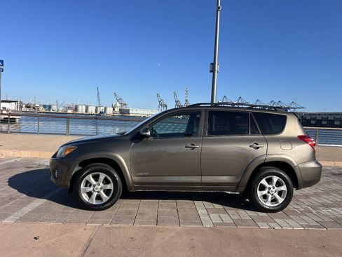 Used 2010 Toyota RAV4 Limited FWD image 2