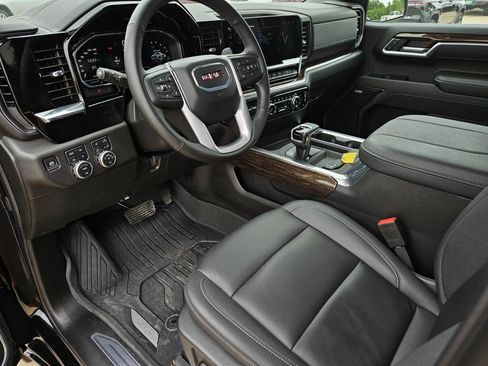 Used 2025 GMC Sierra 1500 Elevation w/ Elevation Premium Package AWD/4WD image 25
