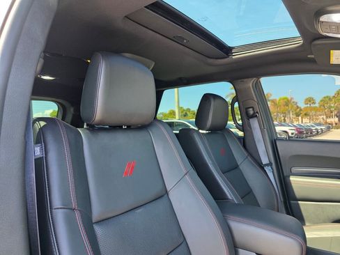 Used 2025 Dodge Durango R/T image 11