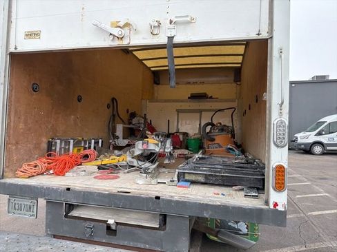 Used 2017 Chevrolet Express 3500 image 10