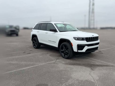 New 2026 Jeep Grand Cherokee Limited w/ Limited Altitude Package image 16