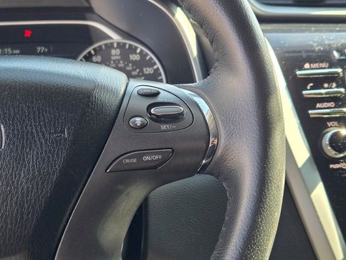 Used 2020 Nissan Murano SV image 30