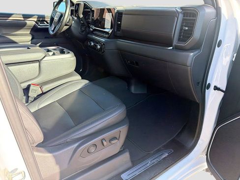 Used 2024 GMC Sierra 1500 SLT AWD/4WD image 13