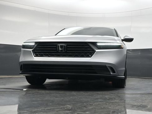 Used 2024 Honda Accord EX image 31