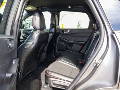 Used 2025 Ford Escape ST-Line Select AWD/4WD image 15