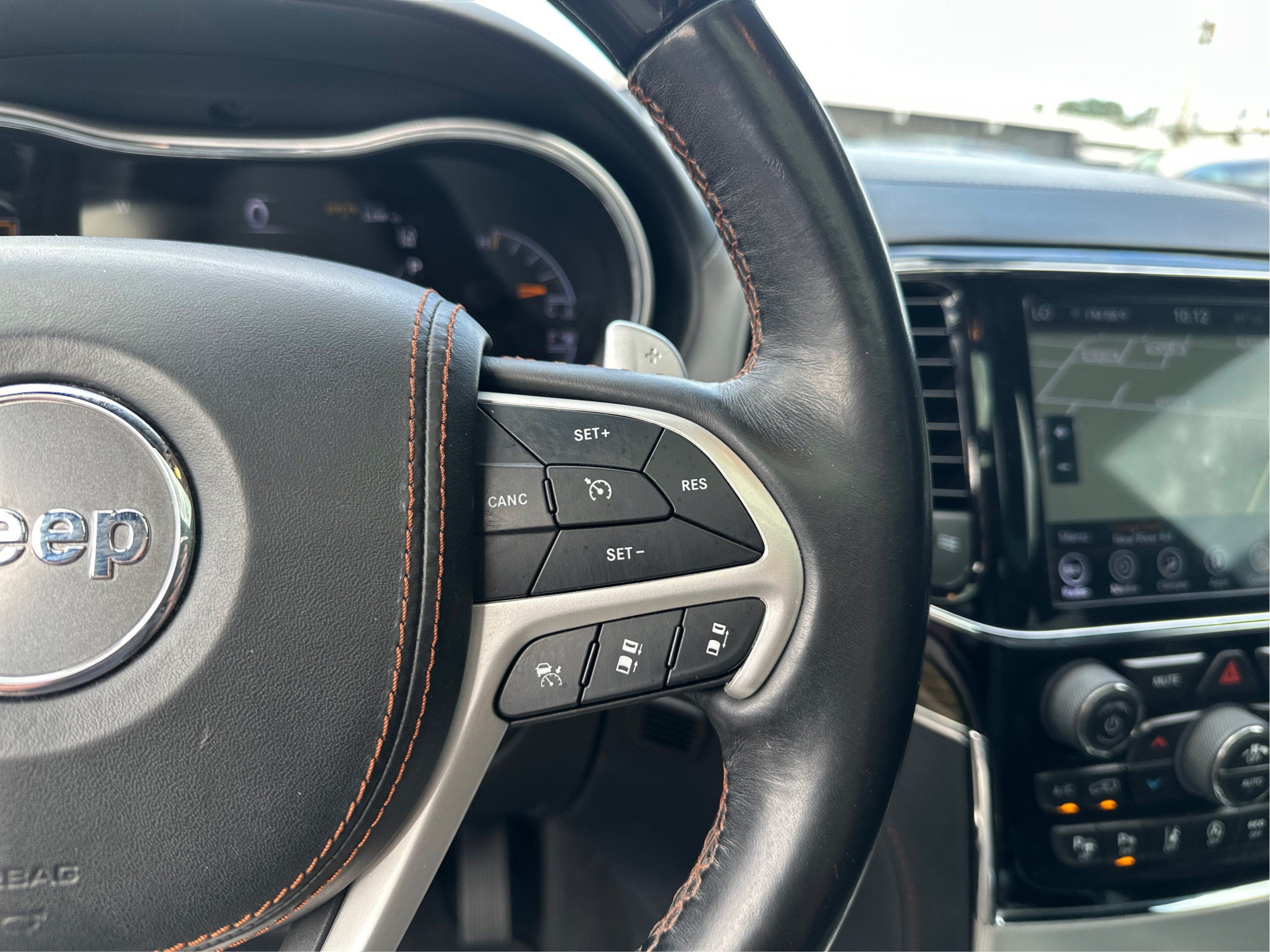 Used 2019 Jeep Grand Cherokee Summit AWD/4WD image 36
