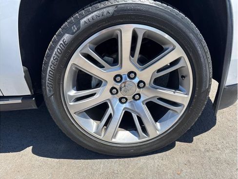 Used 2019 Cadillac Escalade Premium Luxury AWD/4WD image 20