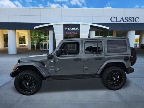 Used 2023 Jeep Wrangler Unlimited Sahara w/ Cold Weather Group AWD/4WD image 4