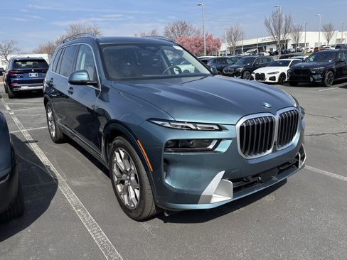 Used 2026 BMW X7 xDrive40i image 3