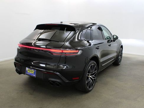 Certified 2023 Porsche Macan S AWD/4WD image 7