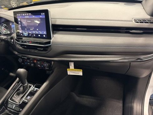 New 2025 Jeep Compass Latitude w/ Sun & Sound Group image 10