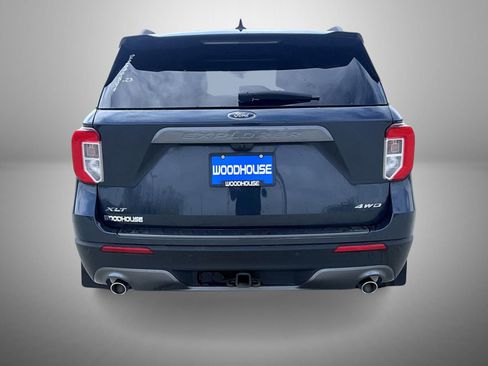 Used 2023 Ford Explorer XLT w/ Equipment Group 202A image 6