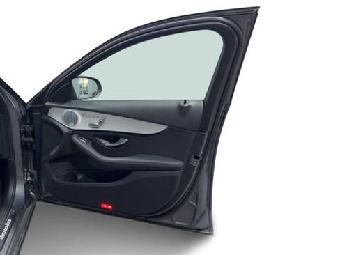 Used 2021 Mercedes-Benz C 300 Sedan image 9