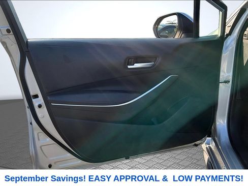 Used 2021 Toyota Corolla SE w/ SE Premium Package FWD image 19
