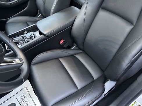Used 2025 MAZDA MAZDA3 s image 21