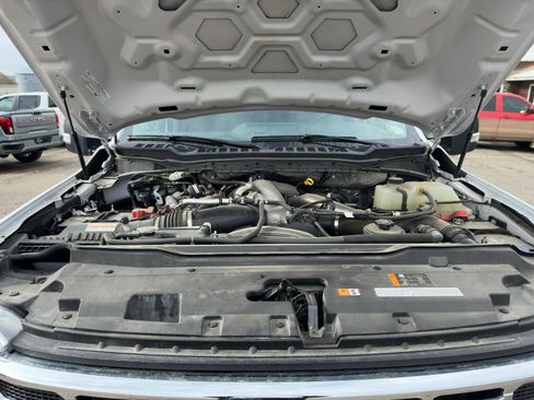 Used 2024 Ford F550 4x4 Crew Cab Super Duty image 21