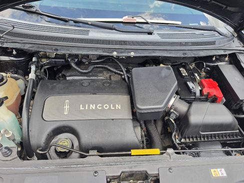 Used 2013 Lincoln MKX AWD image 25