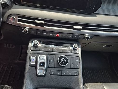Used 2023 Hyundai Palisade Limited FWD image 11