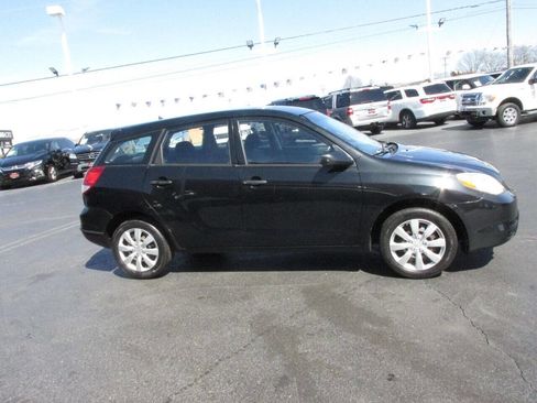 Used 2003 Toyota Matrix image 3