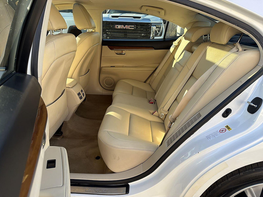 Used 2013 Lexus ES 300h w/ Premium Pkg FWD image 24