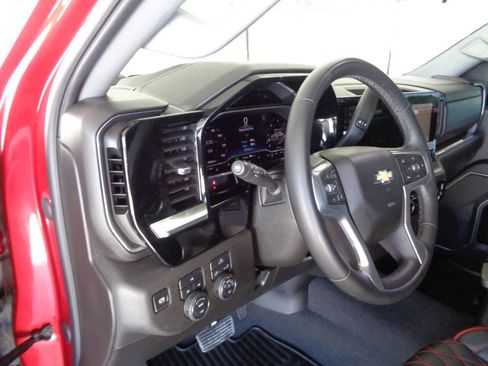 Used 2024 Chevrolet Silverado 2500 LT w/ Convenience Package AWD/4WD image 36