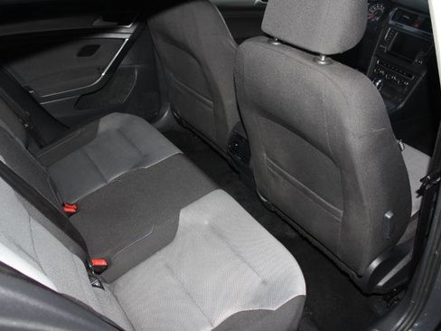 Used 2016 Volkswagen e-Golf SE FWD image 15
