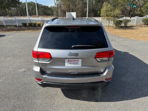 Used 2017 Jeep Grand Cherokee Limited image 5