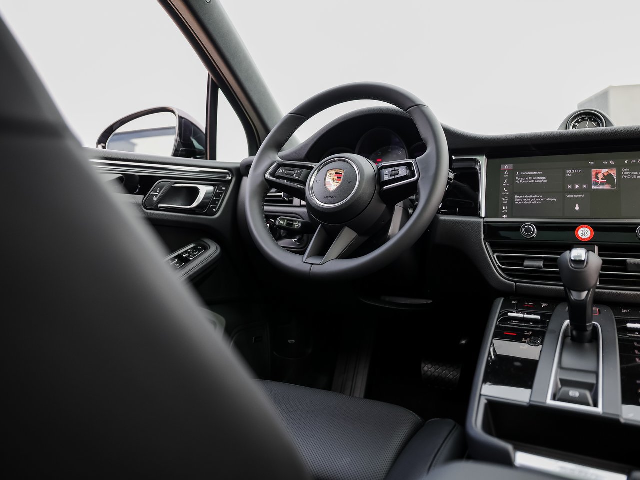 Certified 2026 Porsche Macan S AWD/4WD image 25
