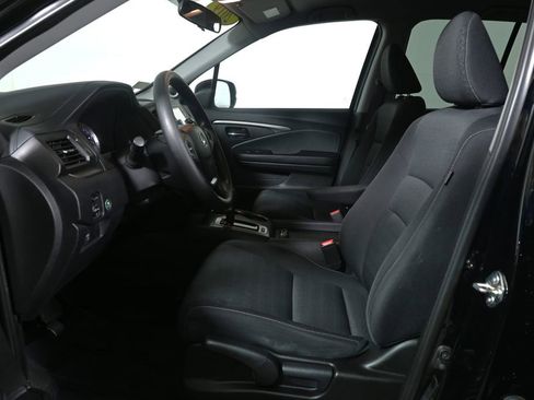 Used 2019 Honda Ridgeline Sport image 3