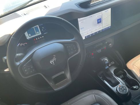 Used 2022 Ford Bronco Wildtrak image 25